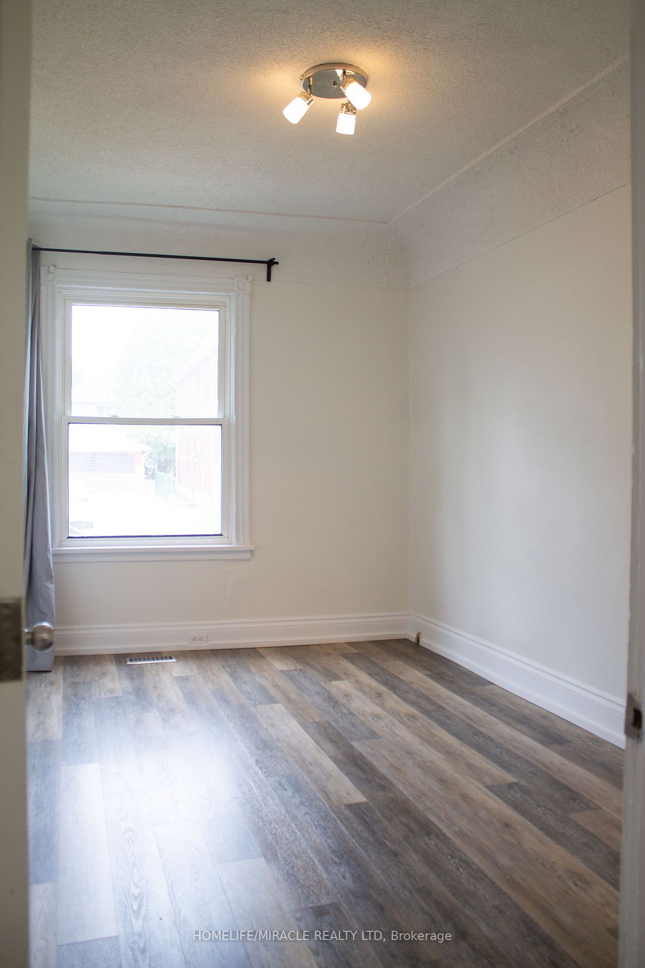 65 Holmes Avenue