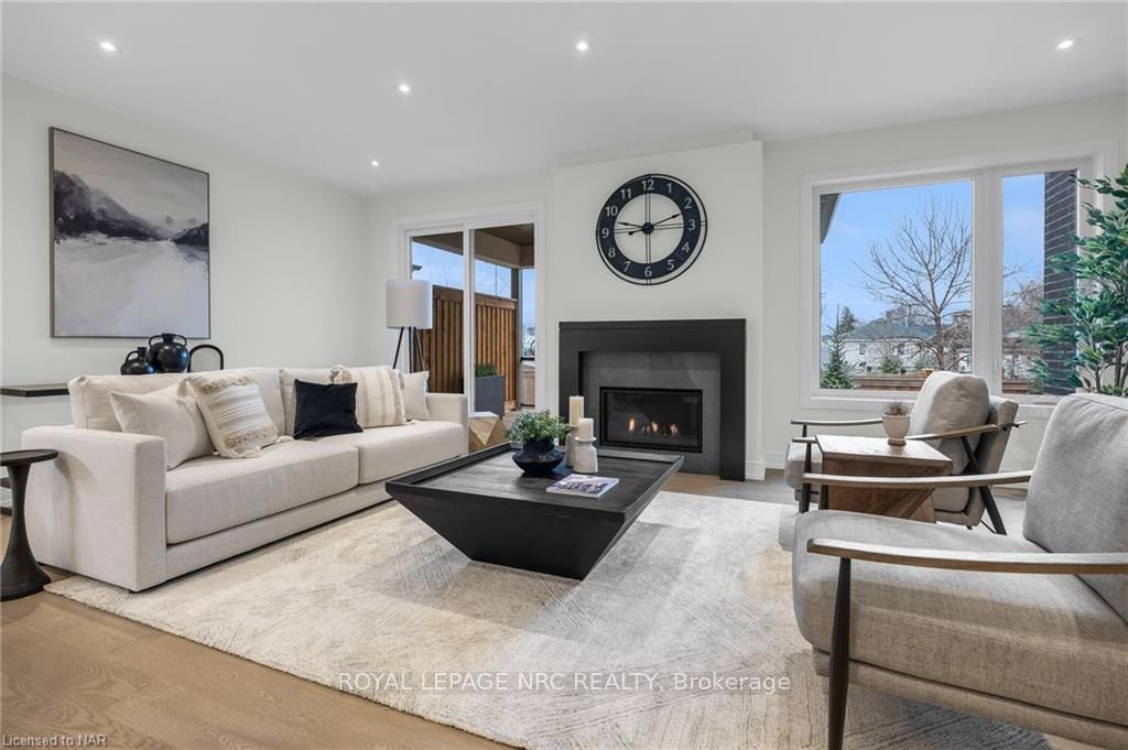 24 Grapeview Dr, #14