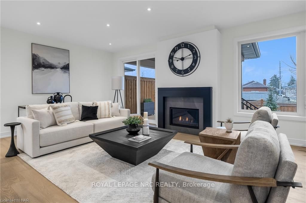 24 Grapeview Dr, #14