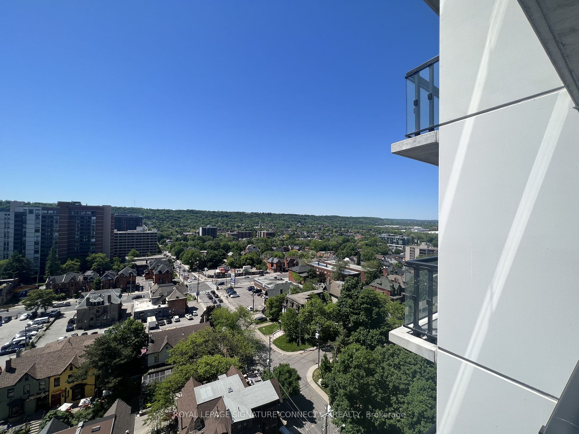 15 Queen St S, #1401