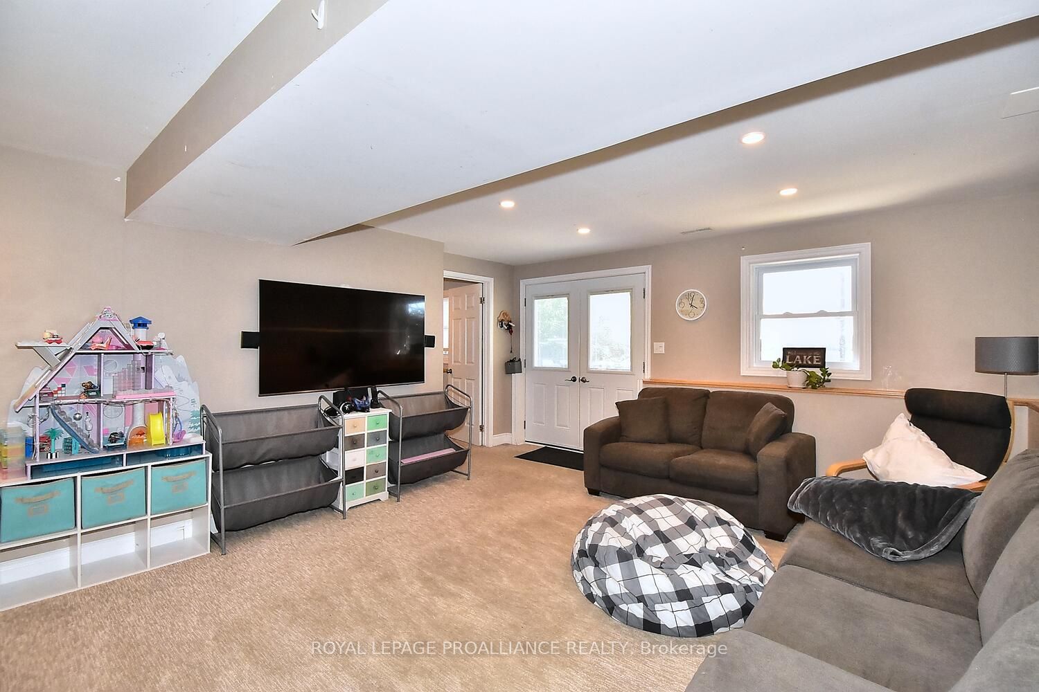 8 Parker Drive