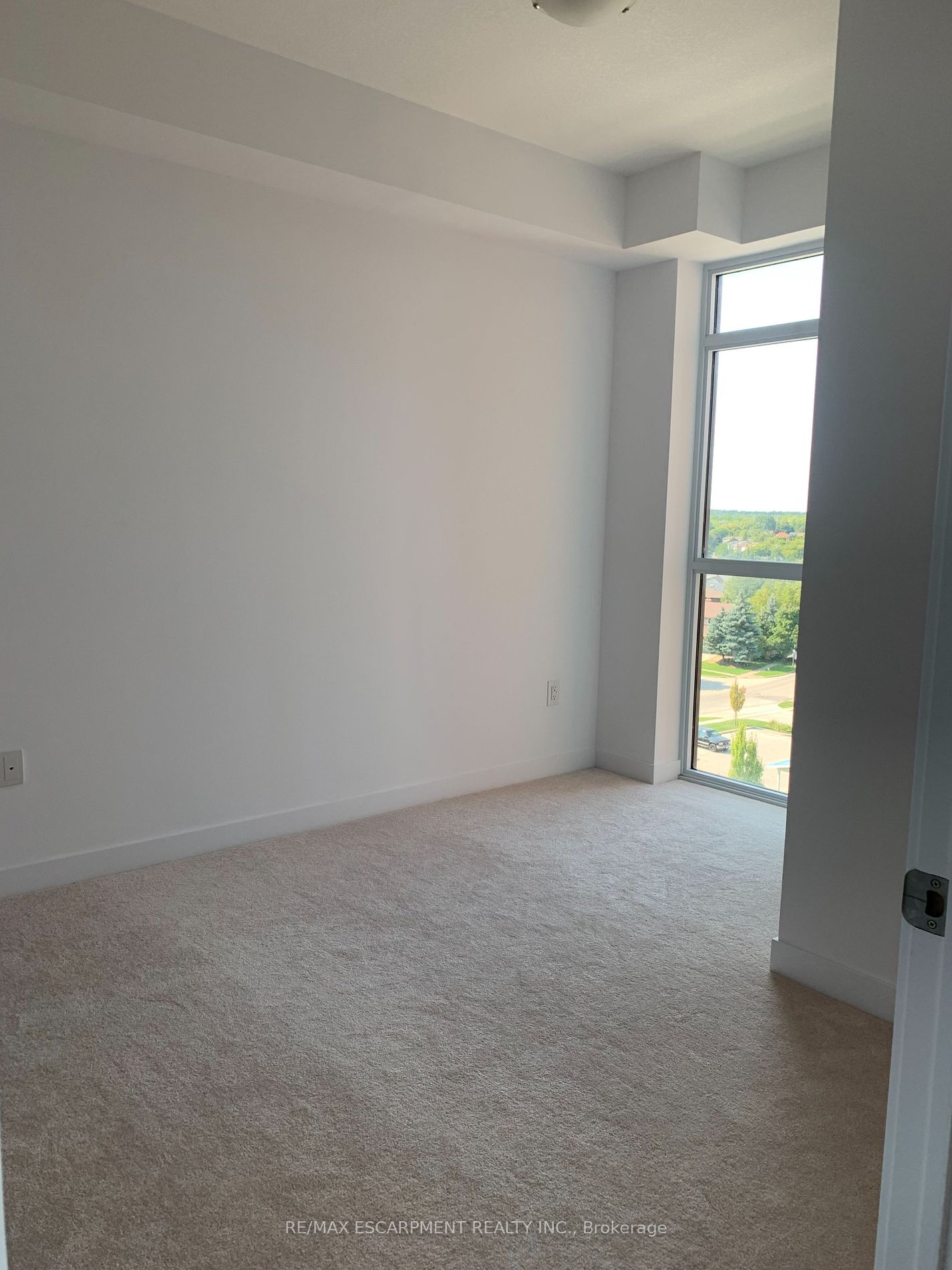 450 Dundas Street E #703