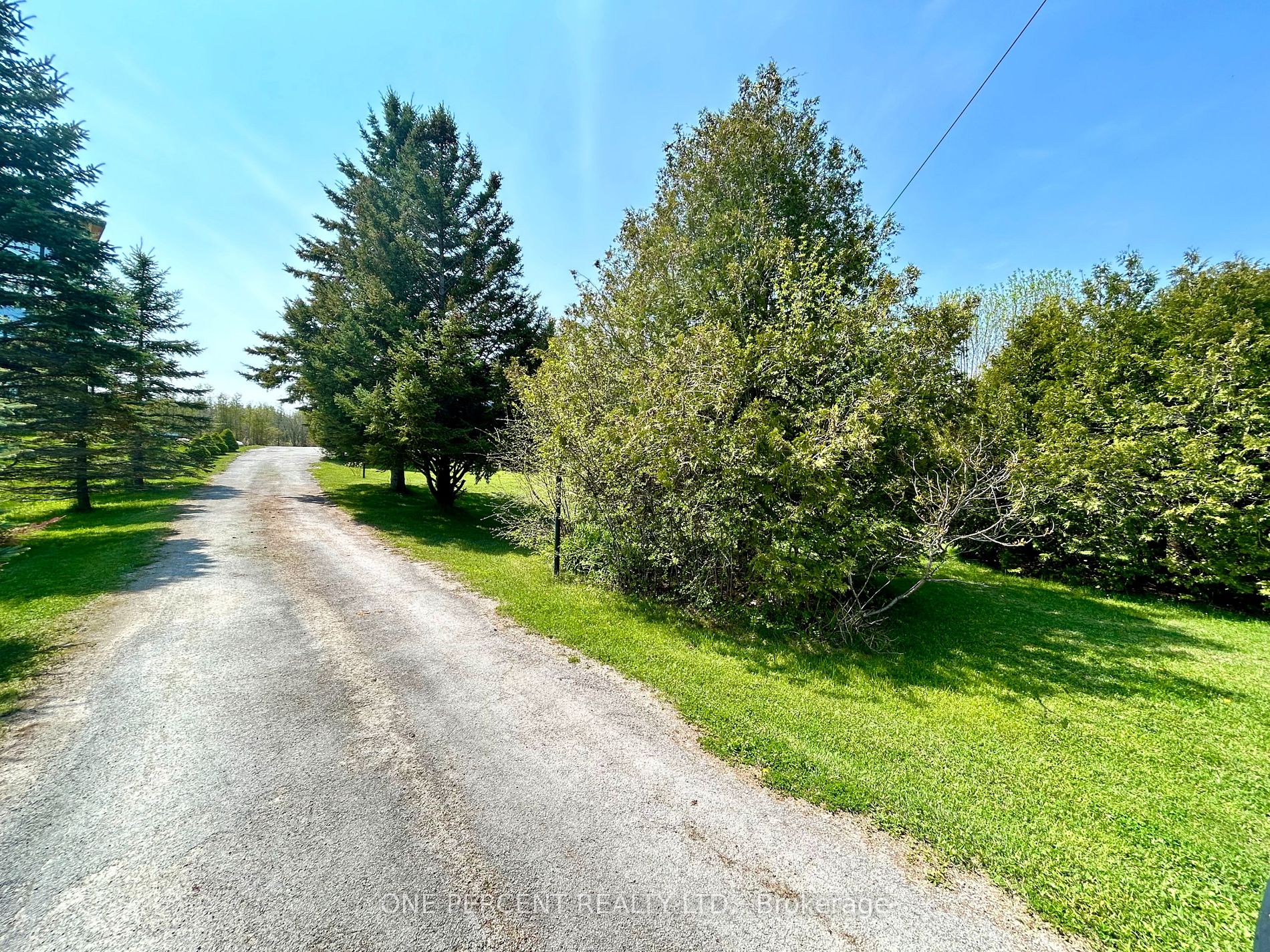 252 Lakeshore Road N