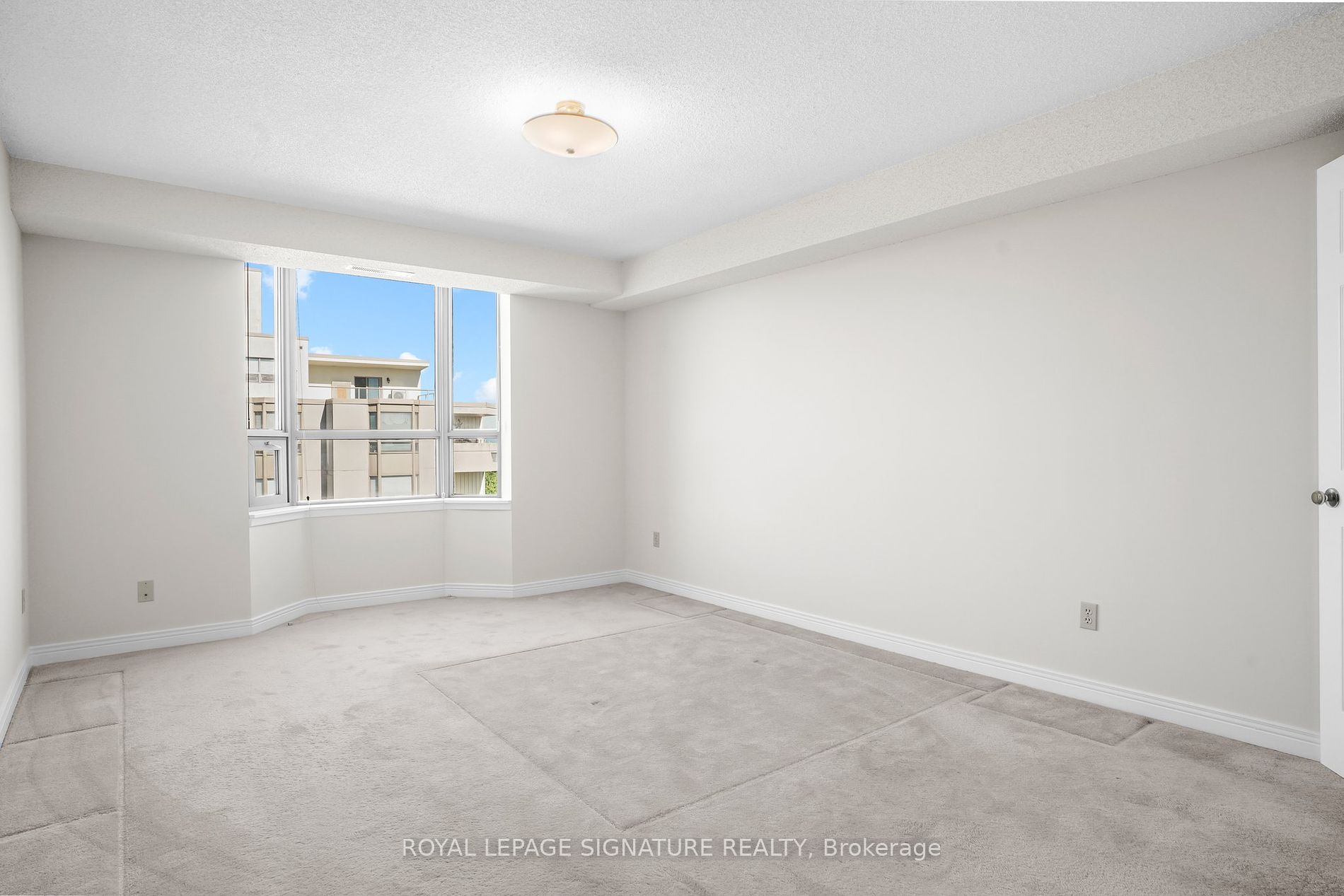8 Village Green Boulevard #807
