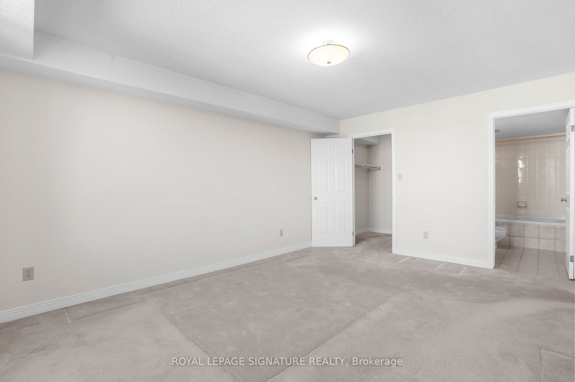 8 Village Green Boulevard #807