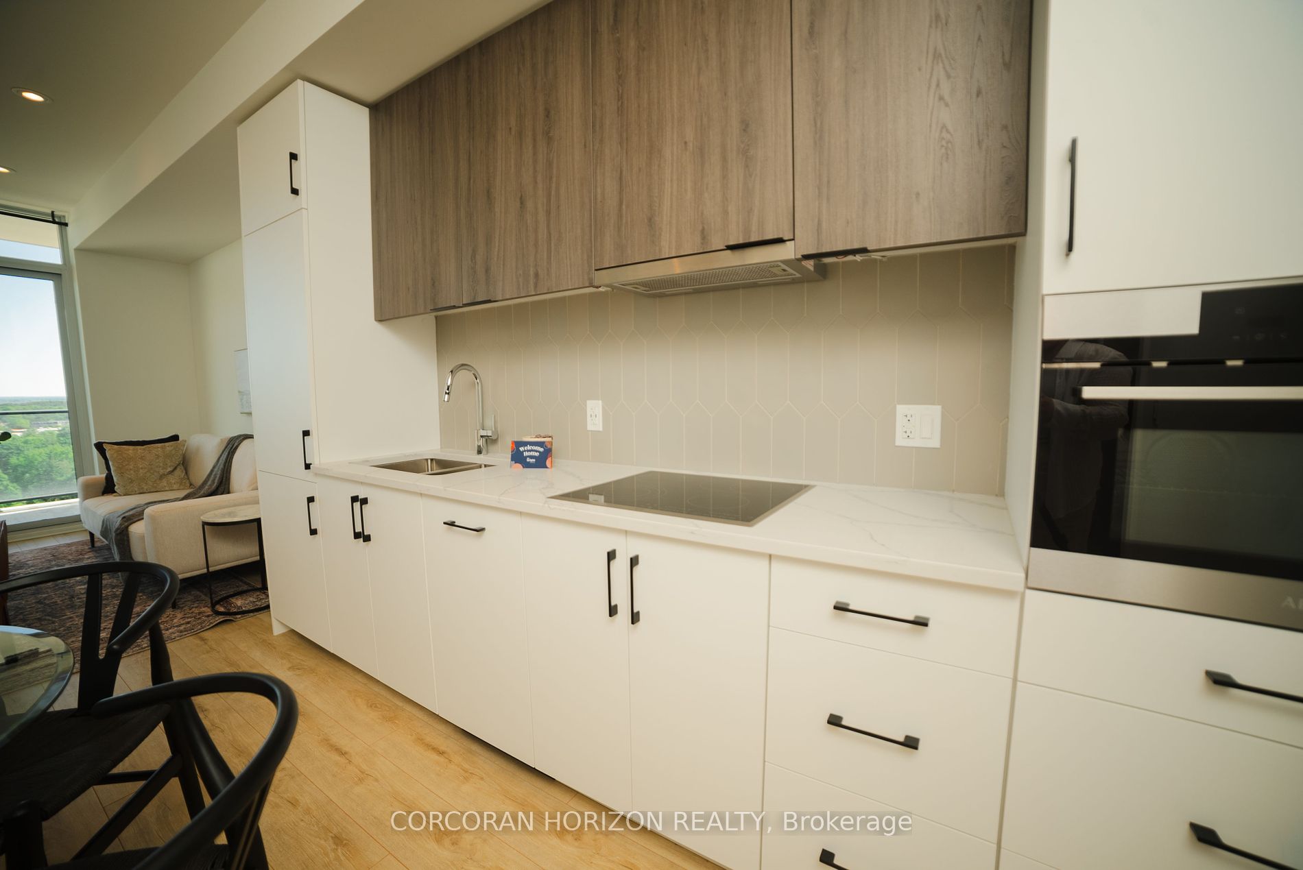 741 King Street W, #1302