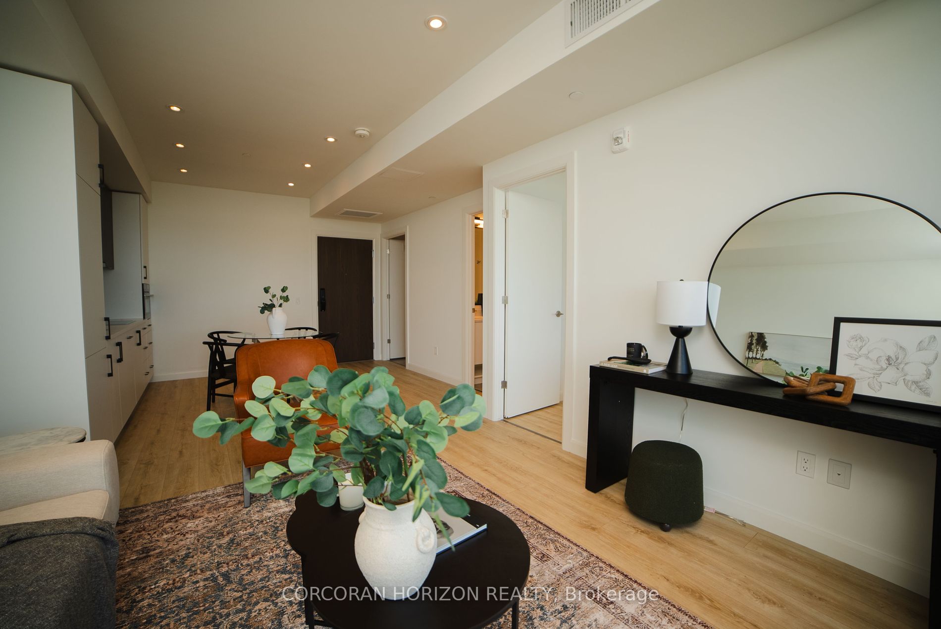 741 King Street W, #1302