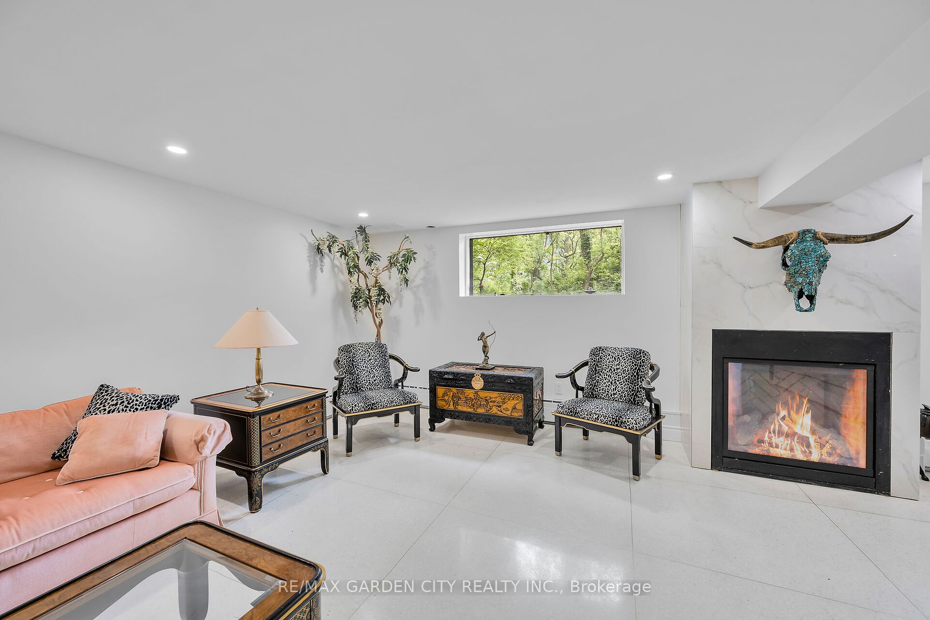 16 Freeland Court