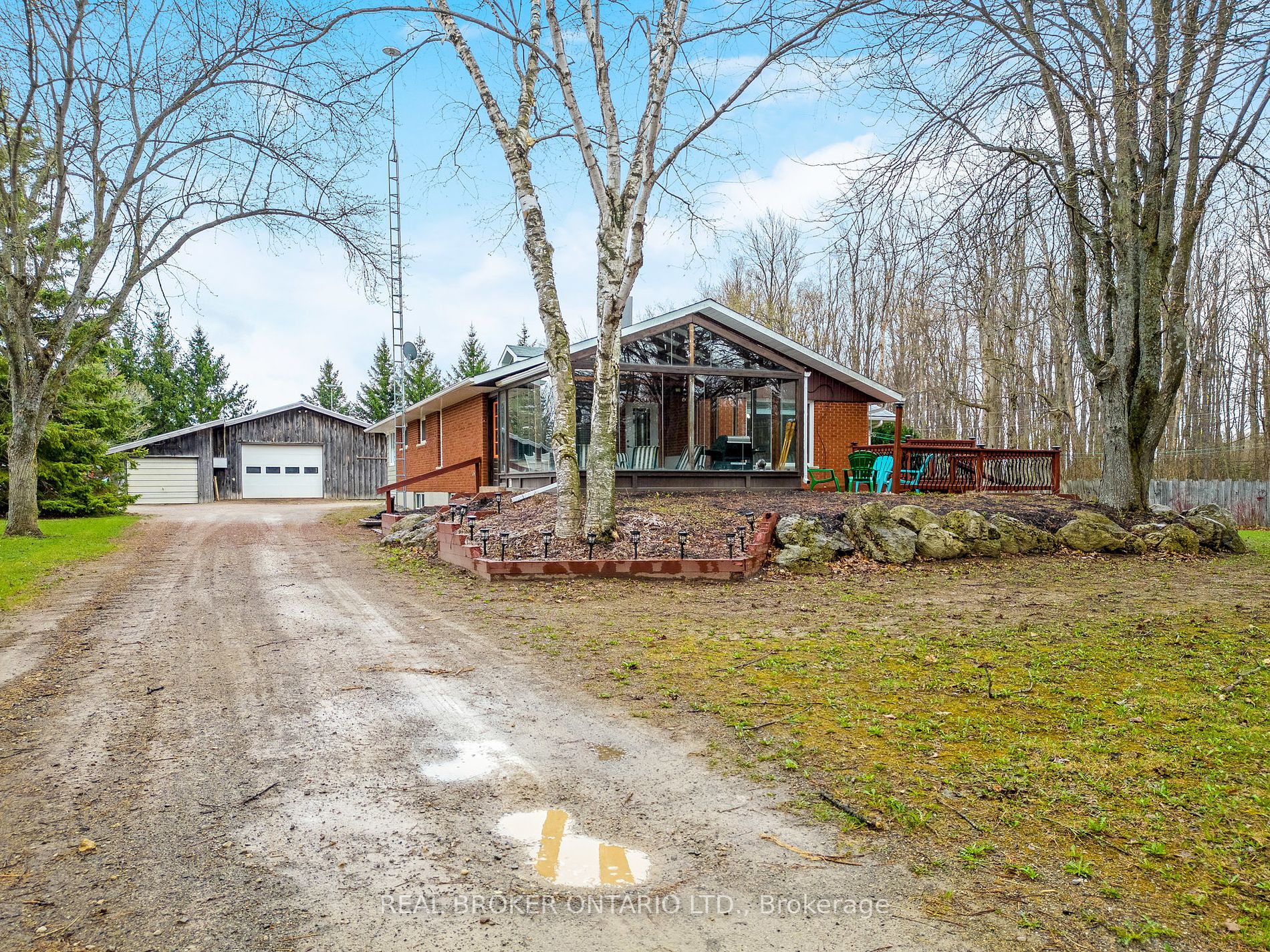 9149 Sideroad 24