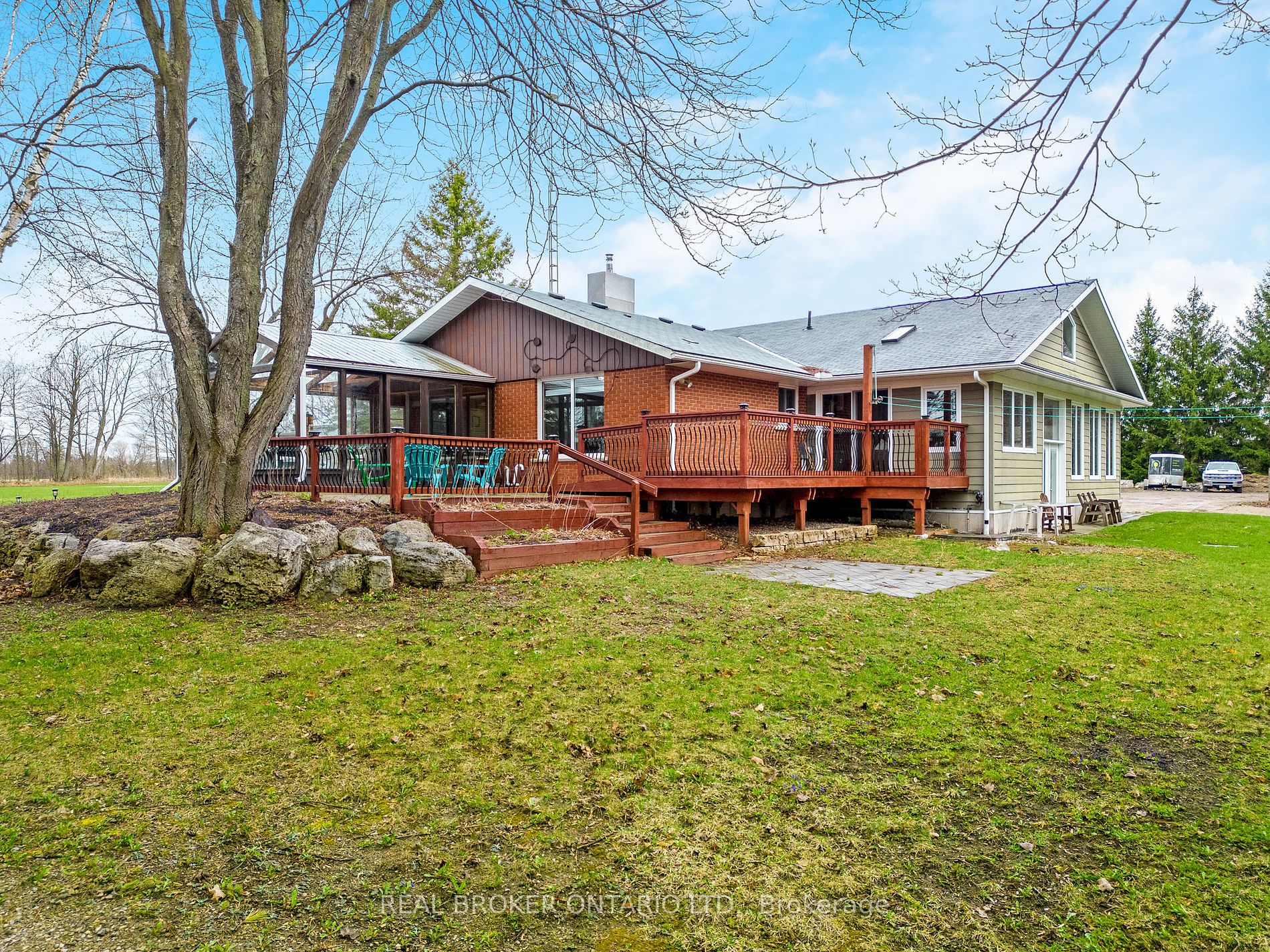 9149 Sideroad 24