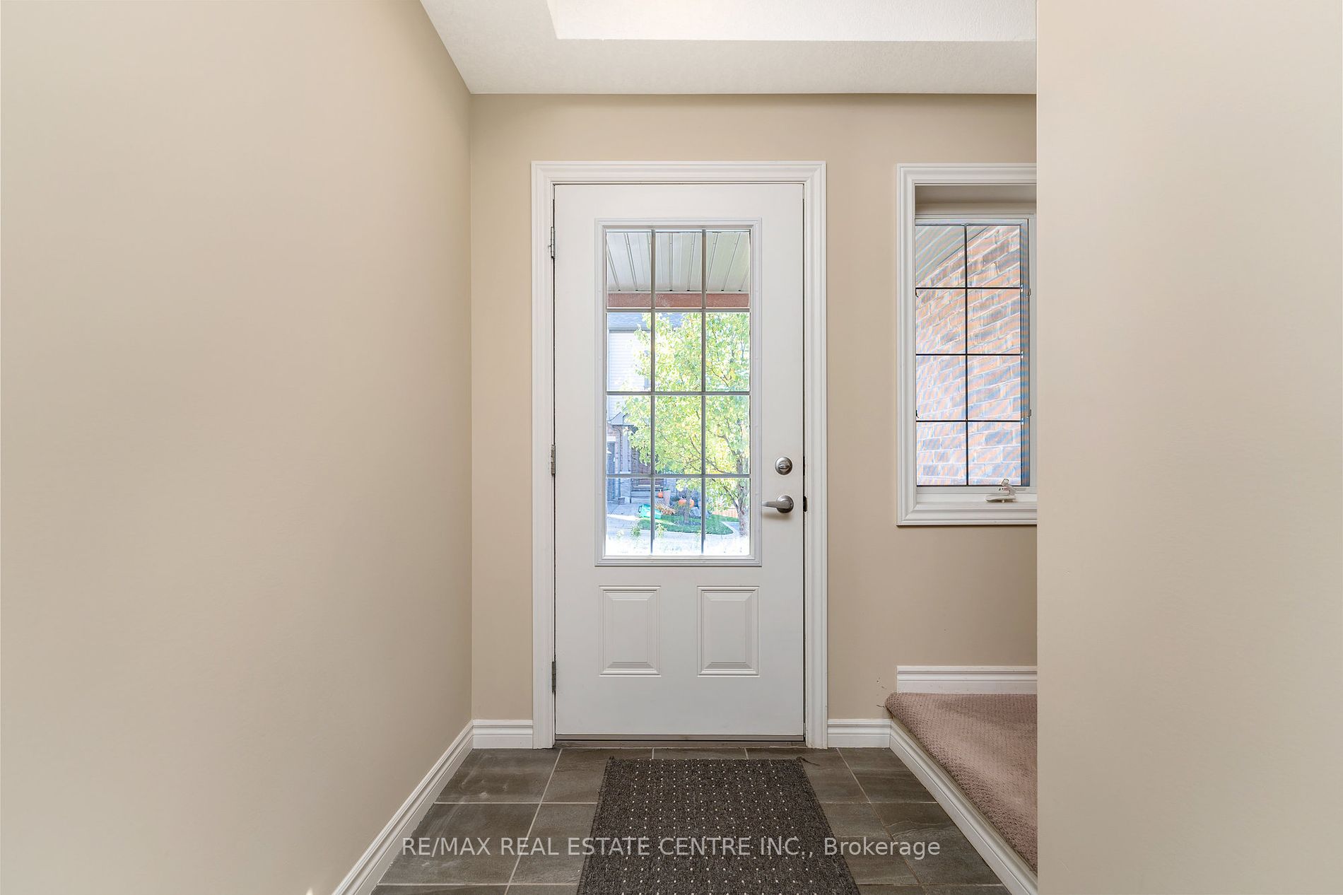 16 Guthrie Lane, #18