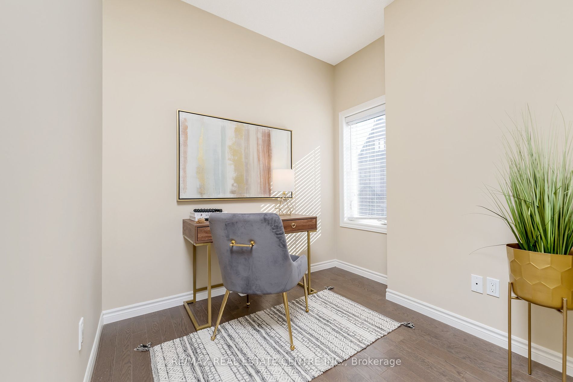 16 Guthrie Lane, #18