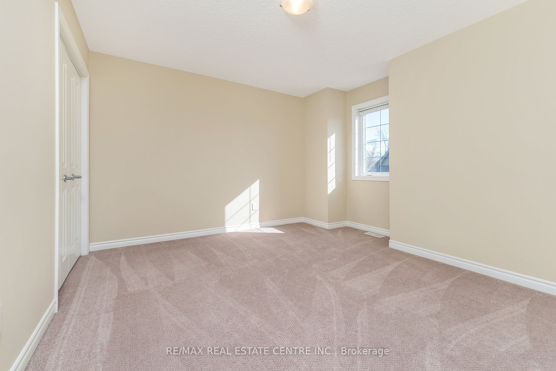 16 Guthrie Lane, #18