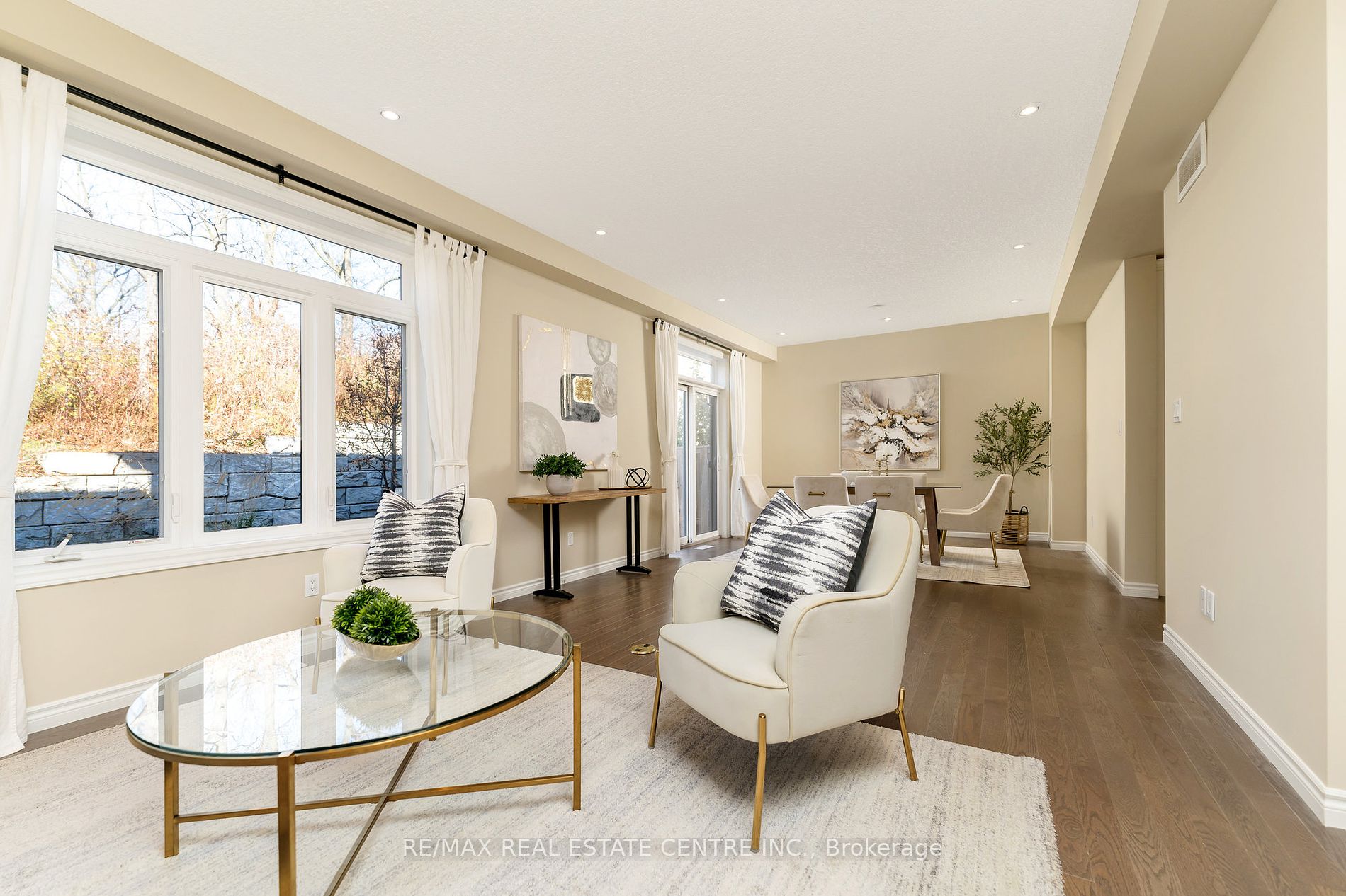 16 Guthrie Lane, #18