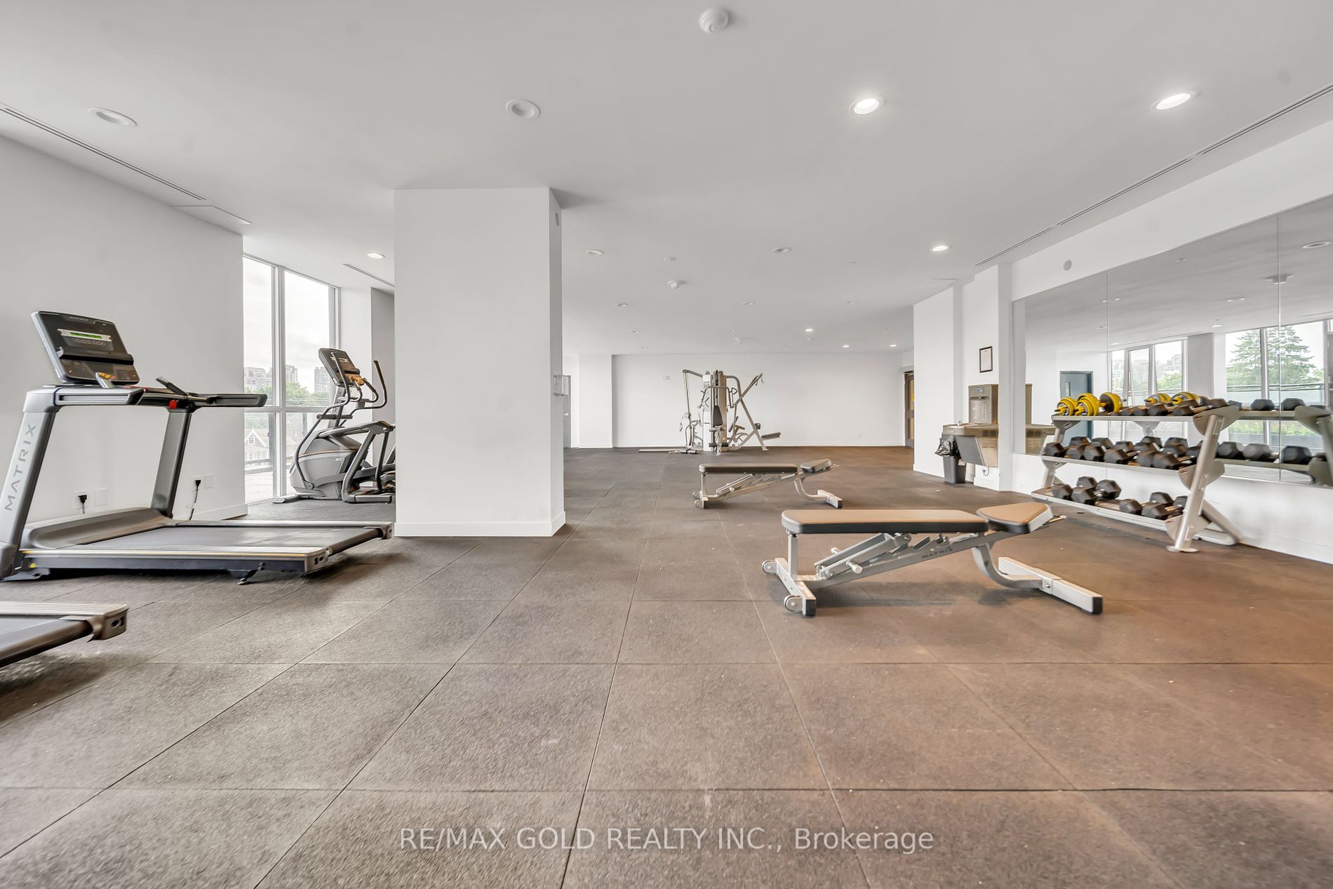 128 King Street N #803