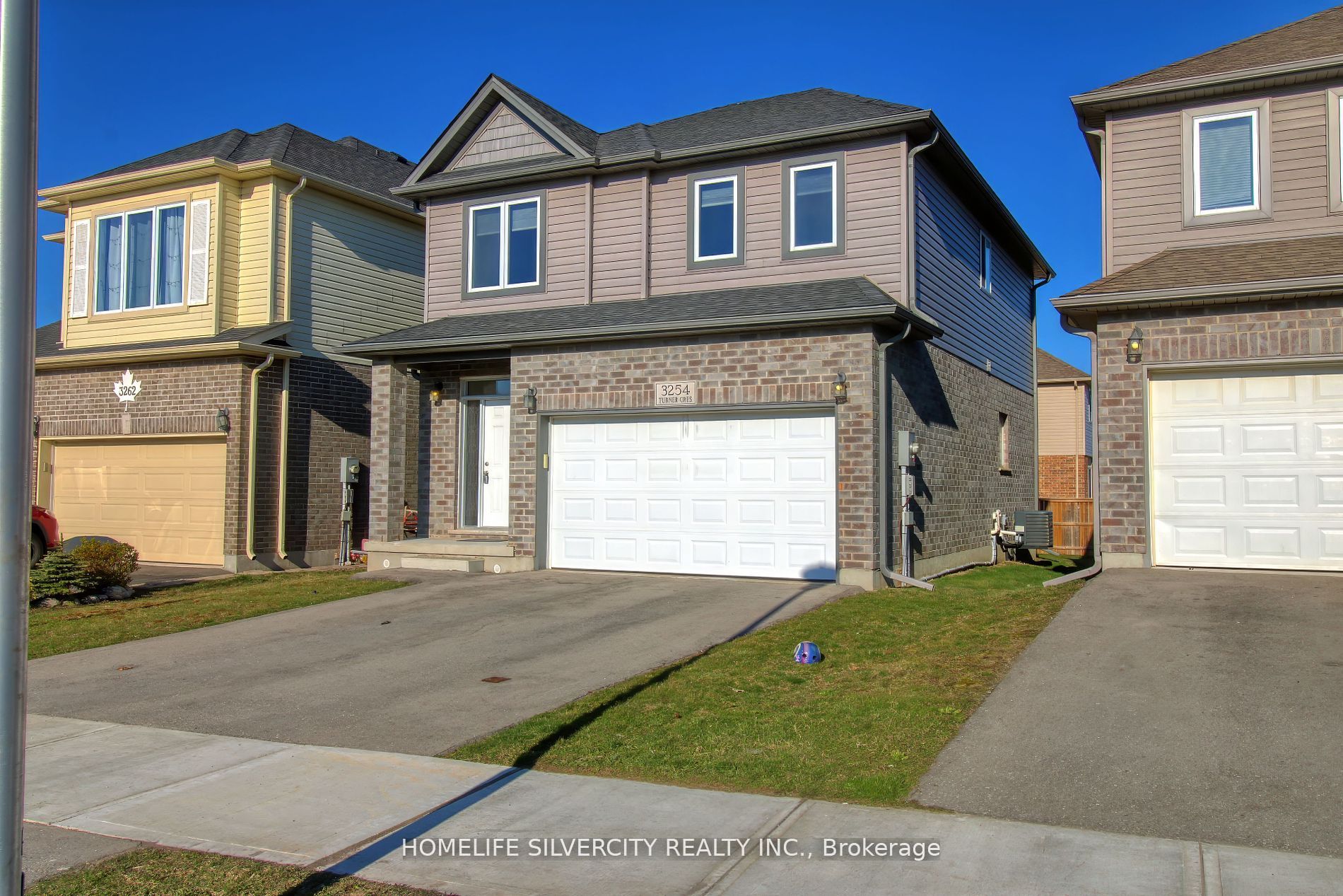 3254 Turner Crescent