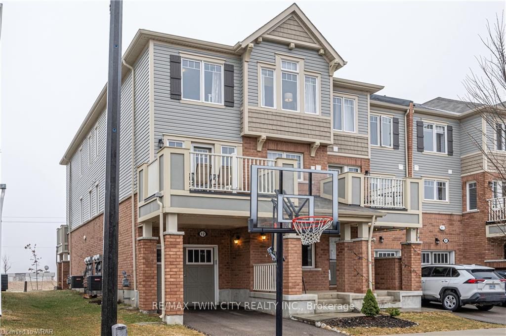 12 Stratus Street