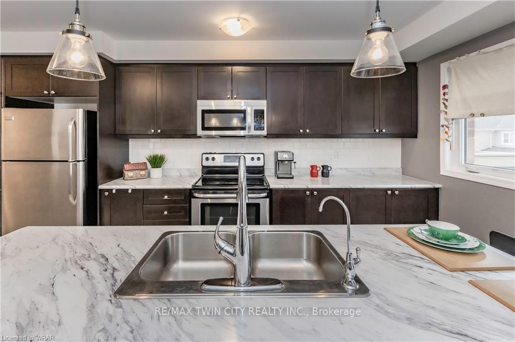12 Stratus Street