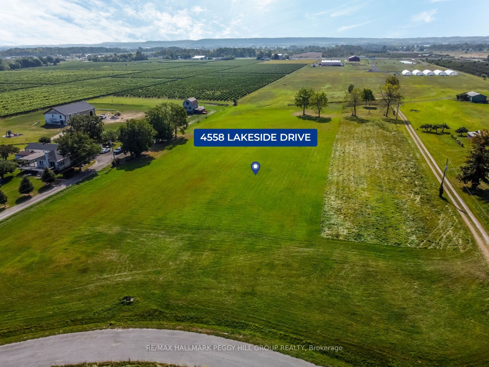 4558 Lakeside Drive