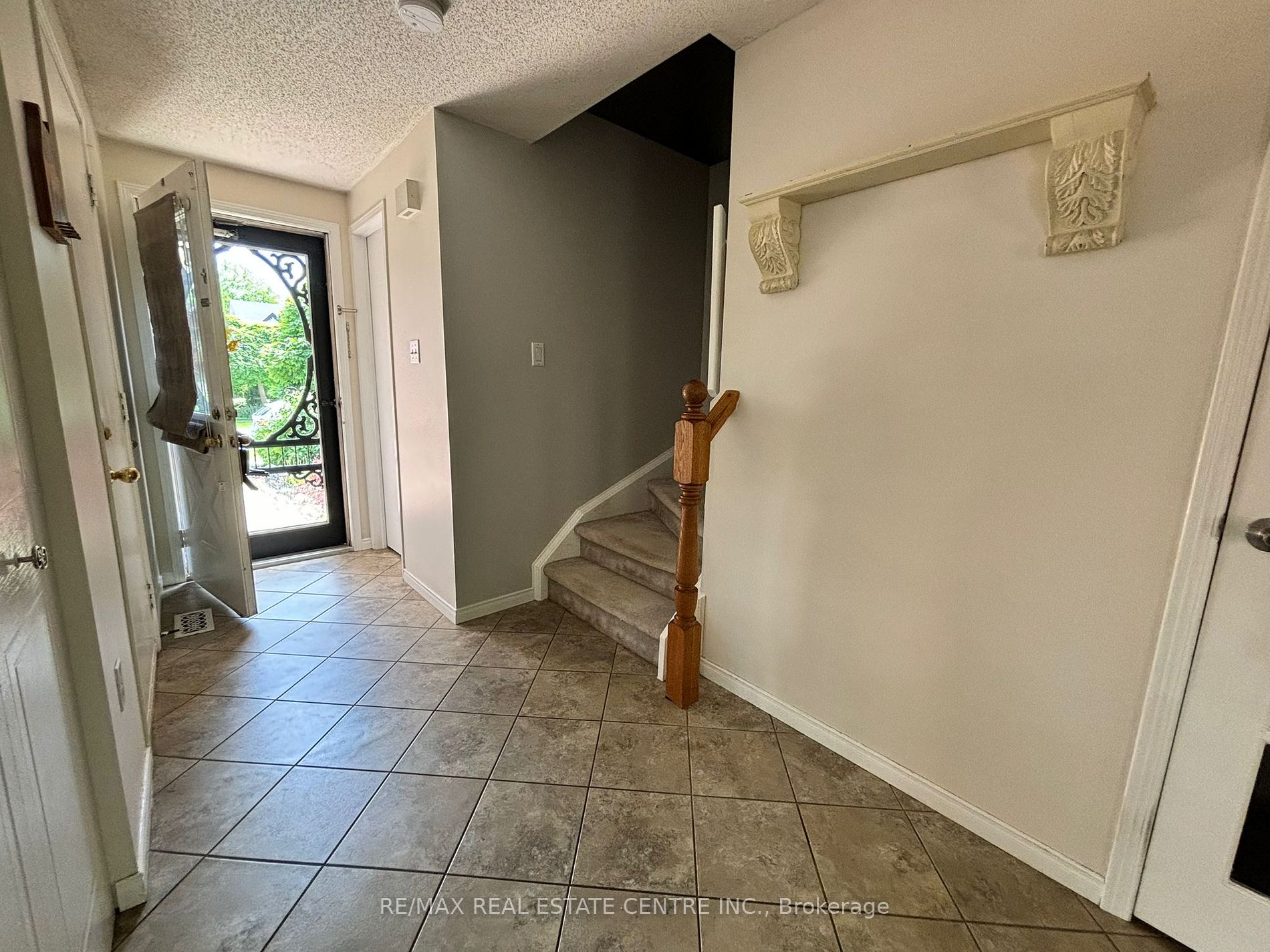 122 Moss Place