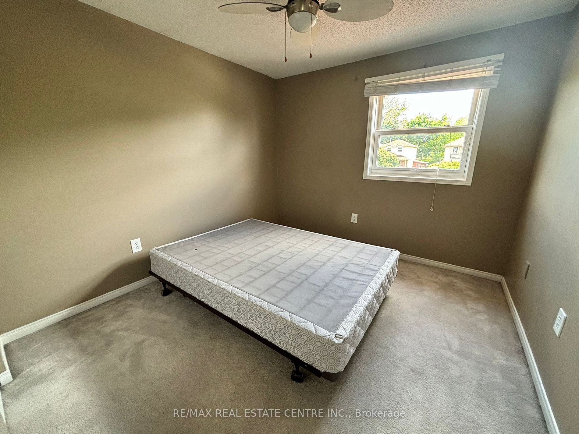122 Moss Place