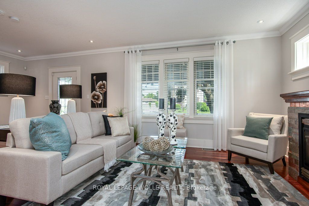 36 Union Street E