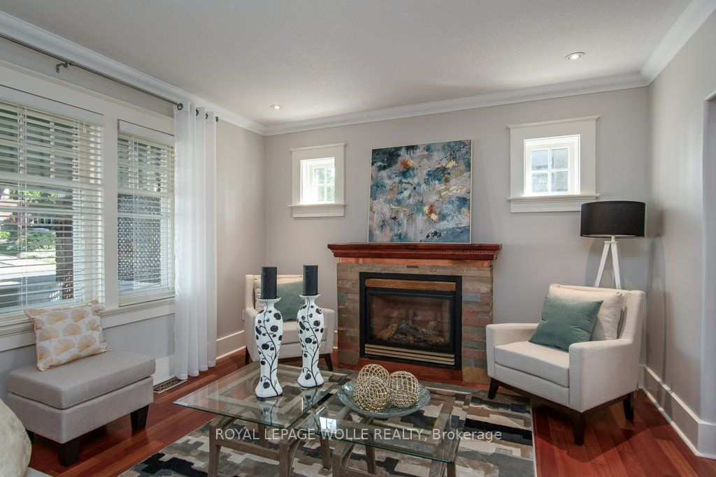 36 Union Street E