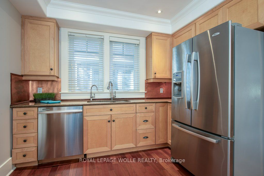 36 Union Street E