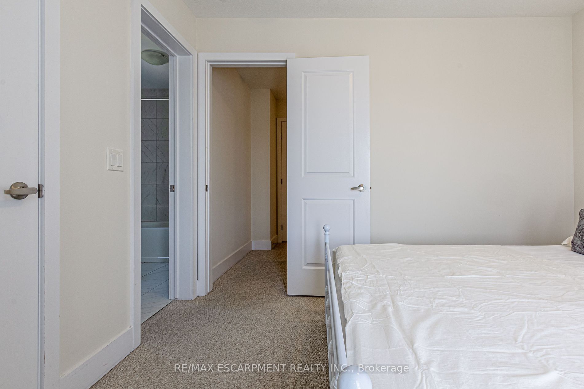 115 Shoreview Place, #Th#11