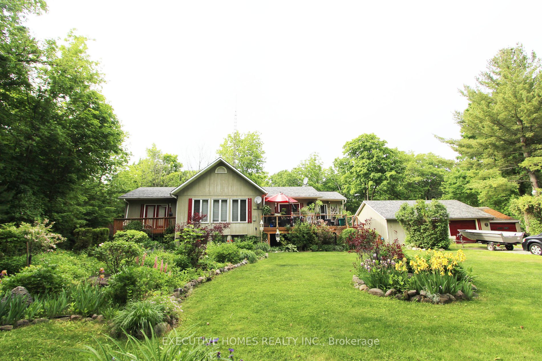 28 Woodlawn Drive