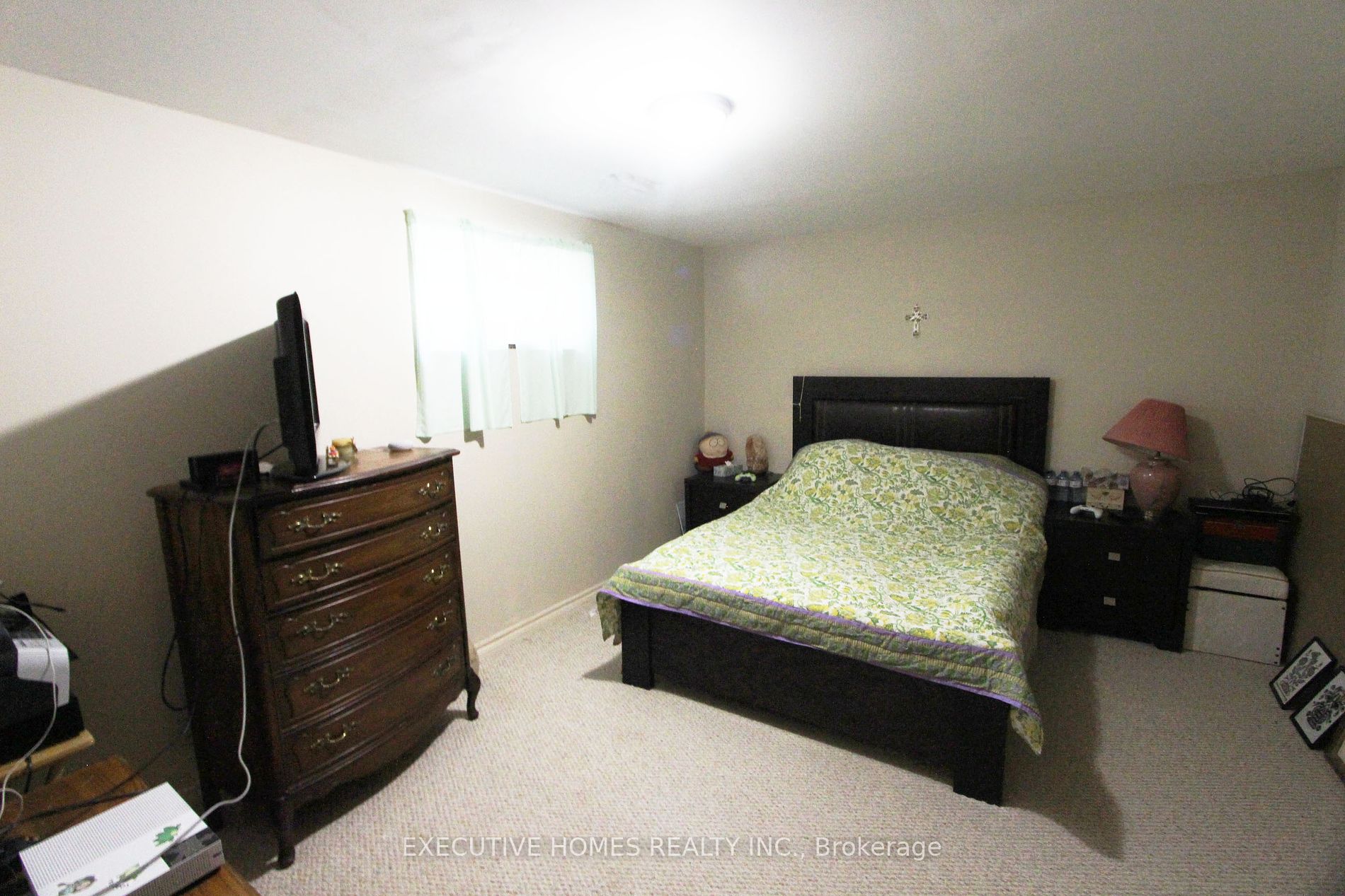 28 Woodlawn Drive
