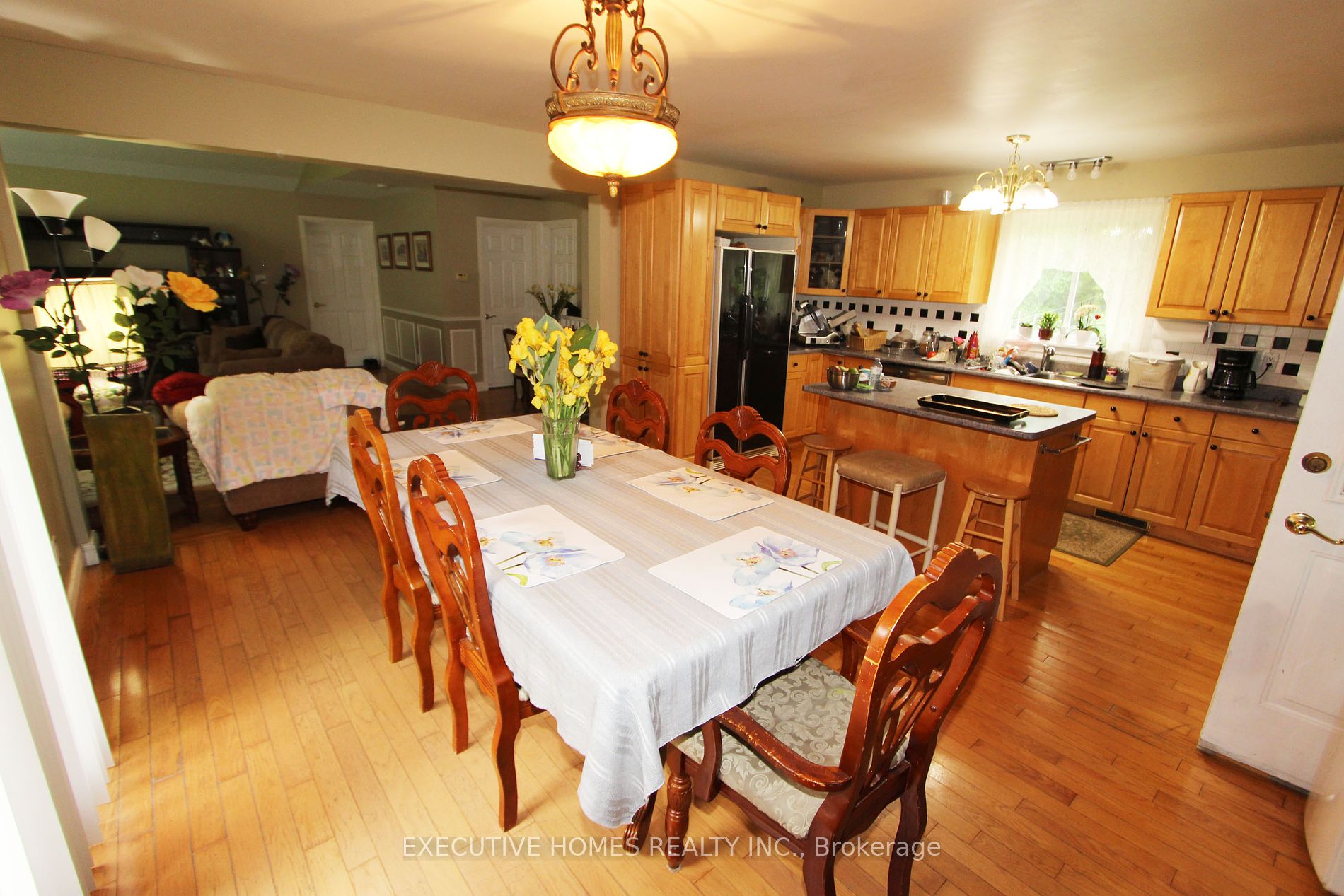 28 Woodlawn Drive