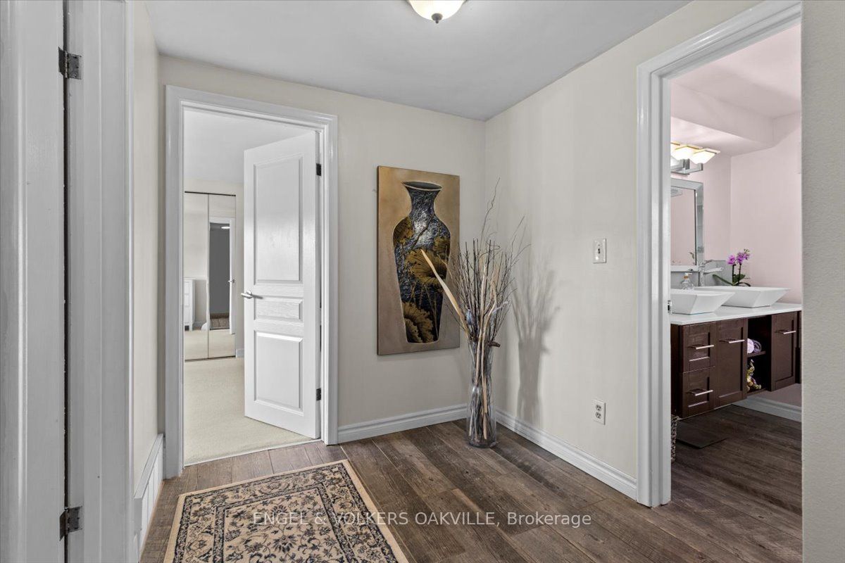 14 Lynnwood Ave