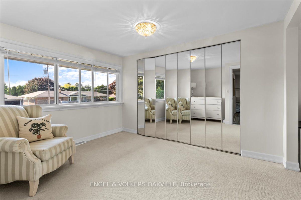 14 Lynnwood Ave