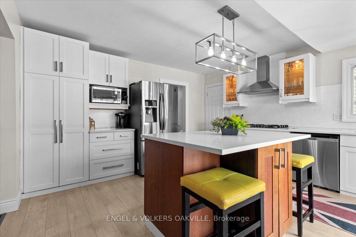 14 Lynnwood Ave