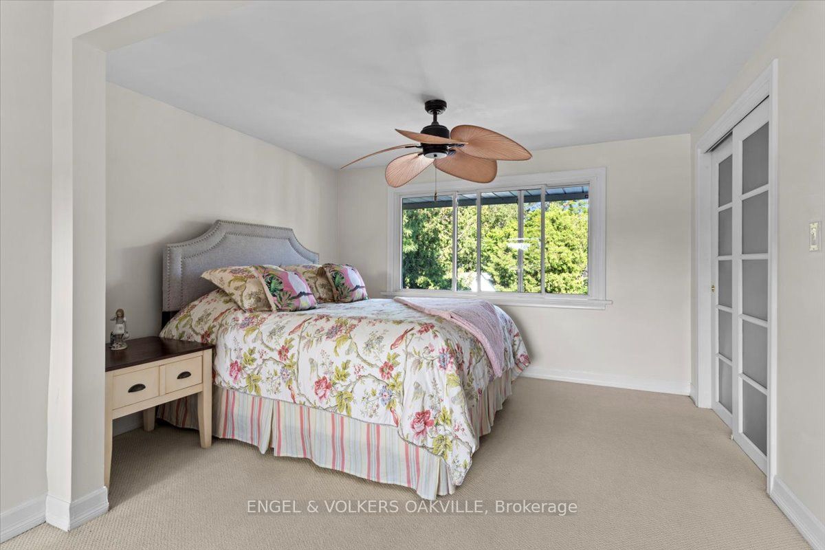 14 Lynnwood Ave