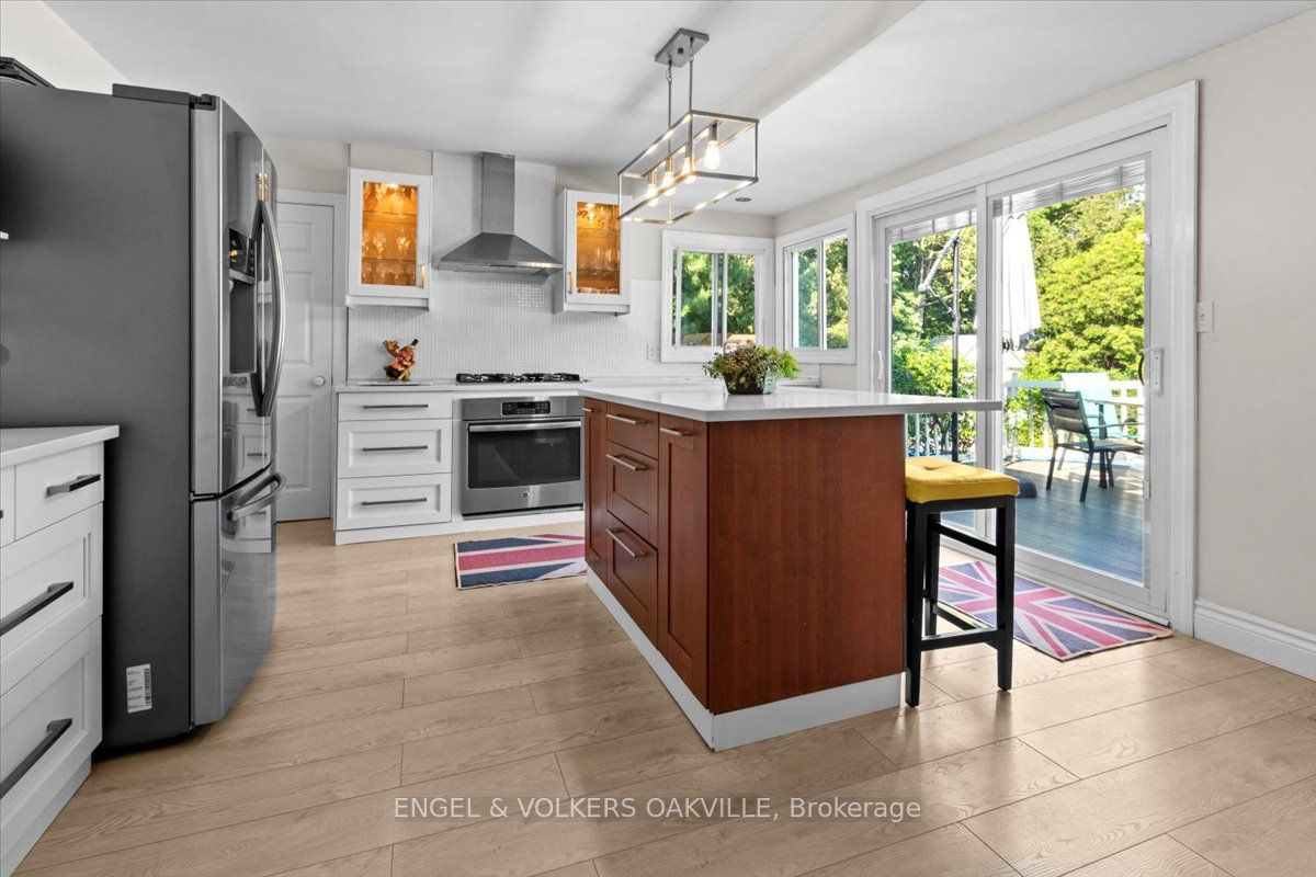 14 Lynnwood Ave