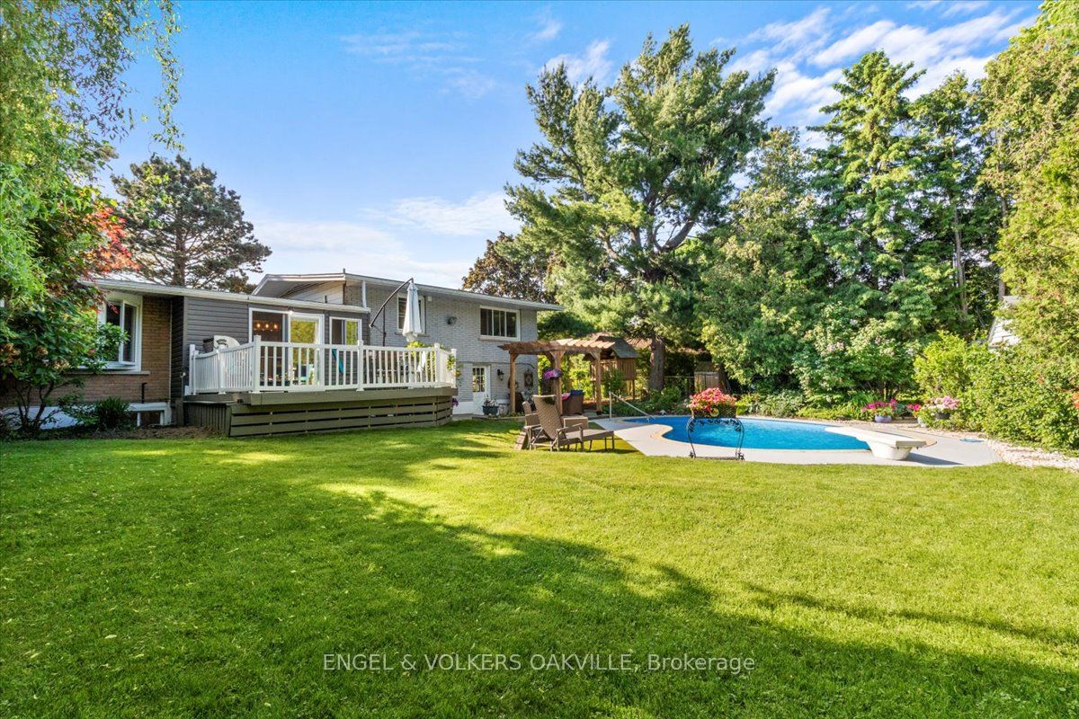 14 Lynnwood Ave