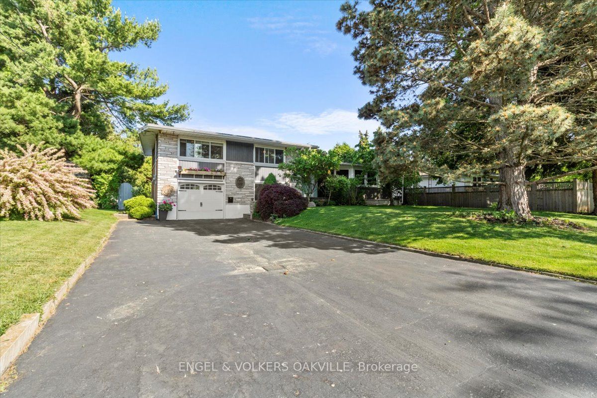 14 Lynnwood Ave