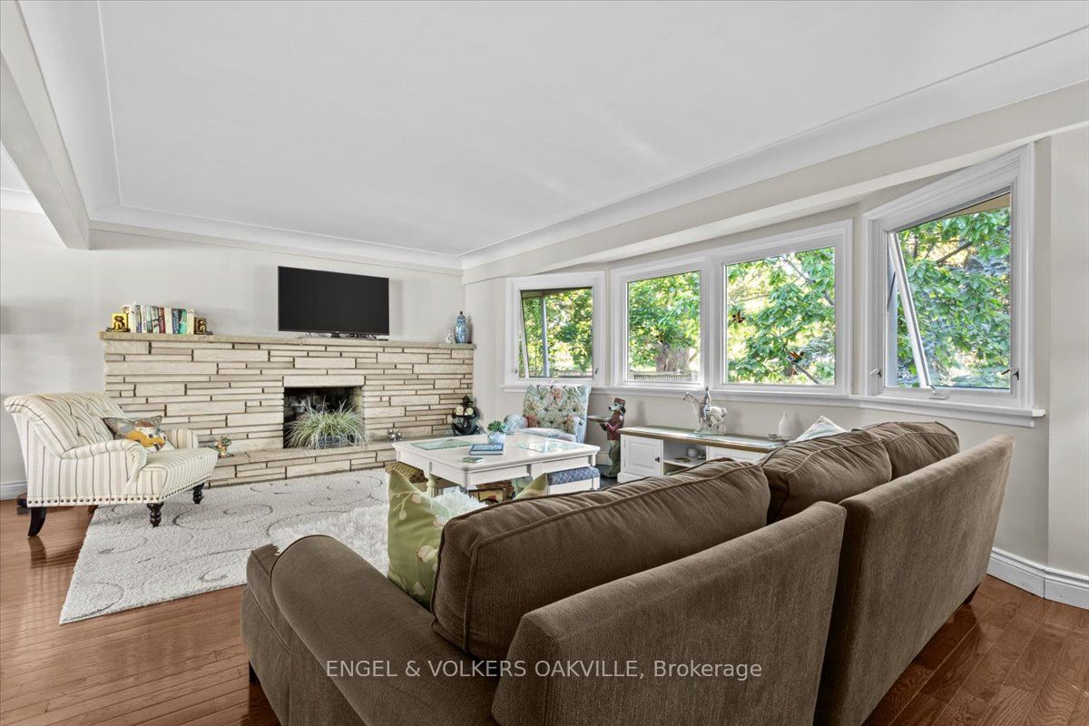 14 Lynnwood Ave