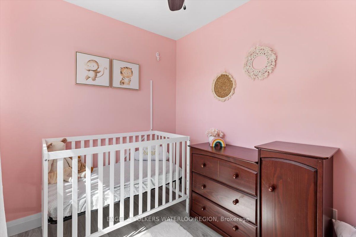 6 Applewood Avenue