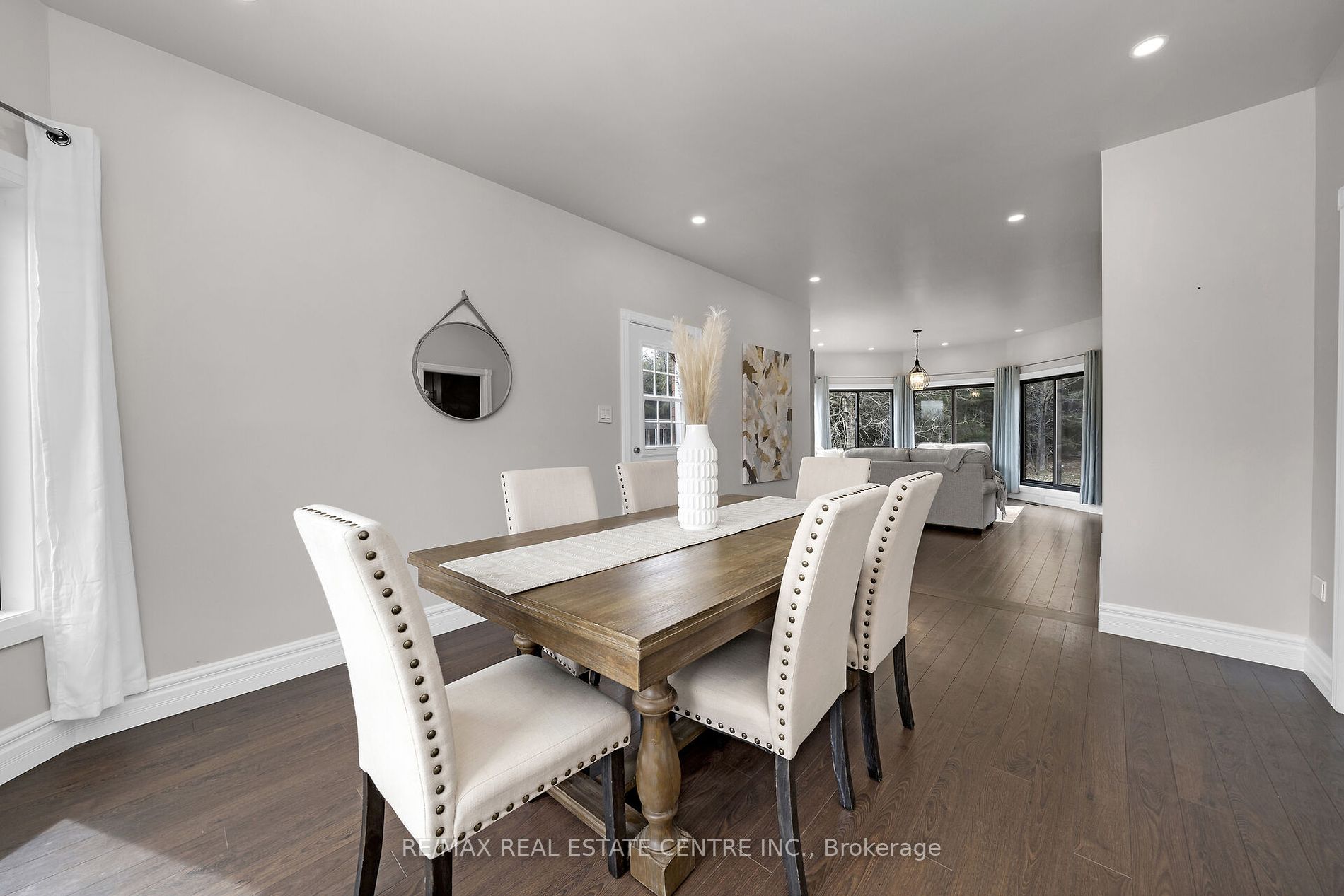 9343 Wellington 22 Road