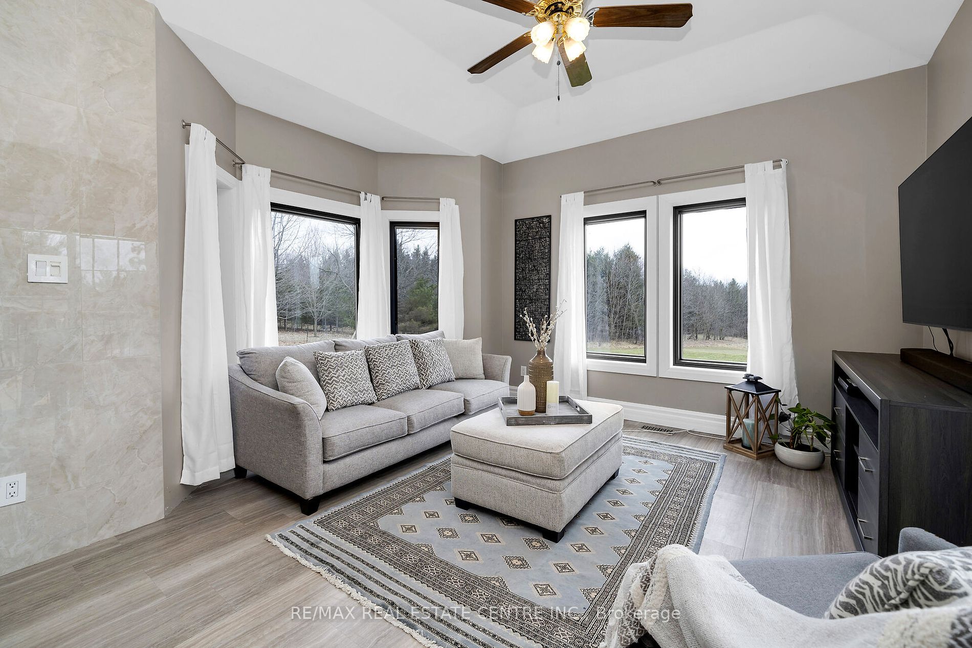 9343 Wellington 22 Road
