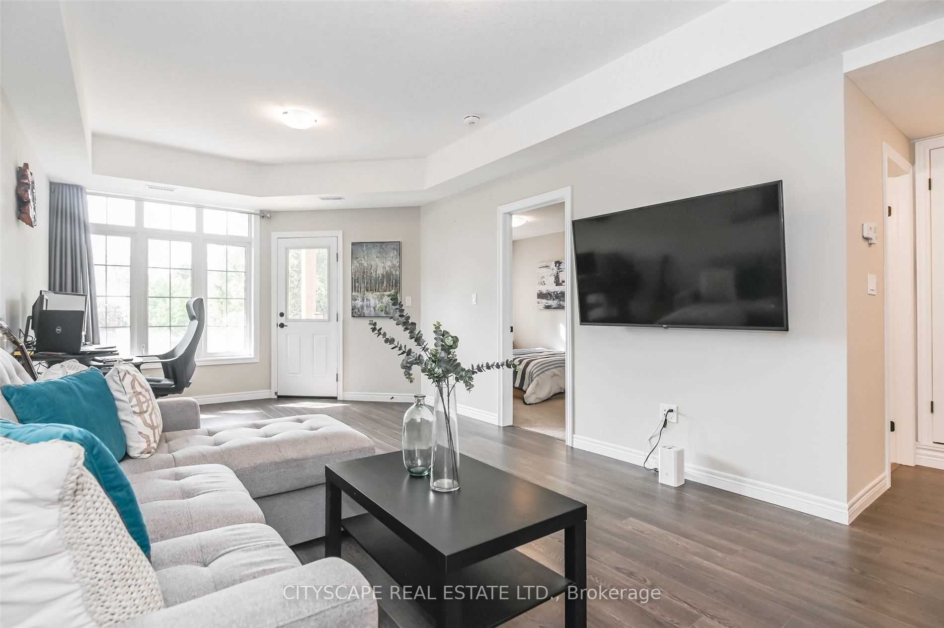 333 Gosling Gardens, #203