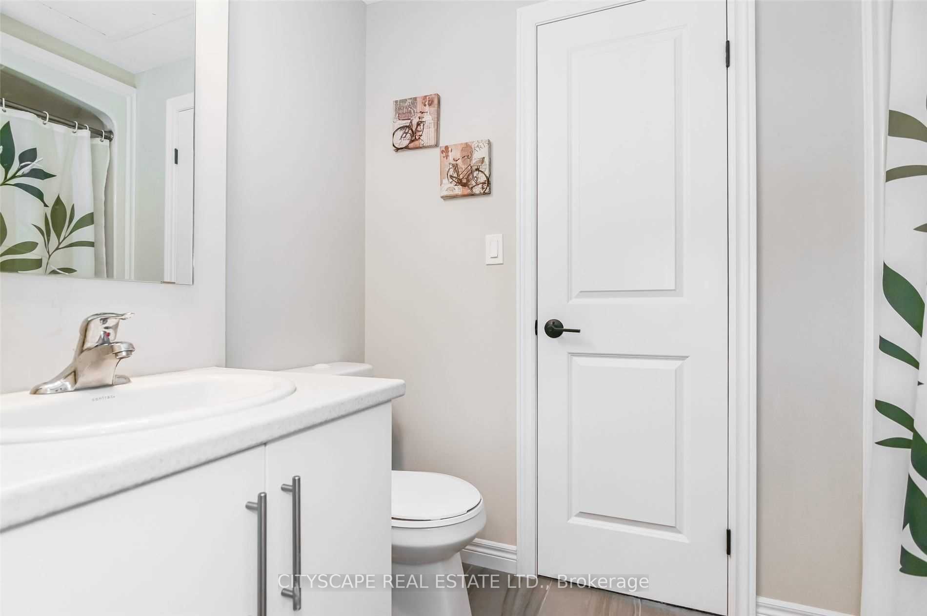 333 Gosling Gardens, #203