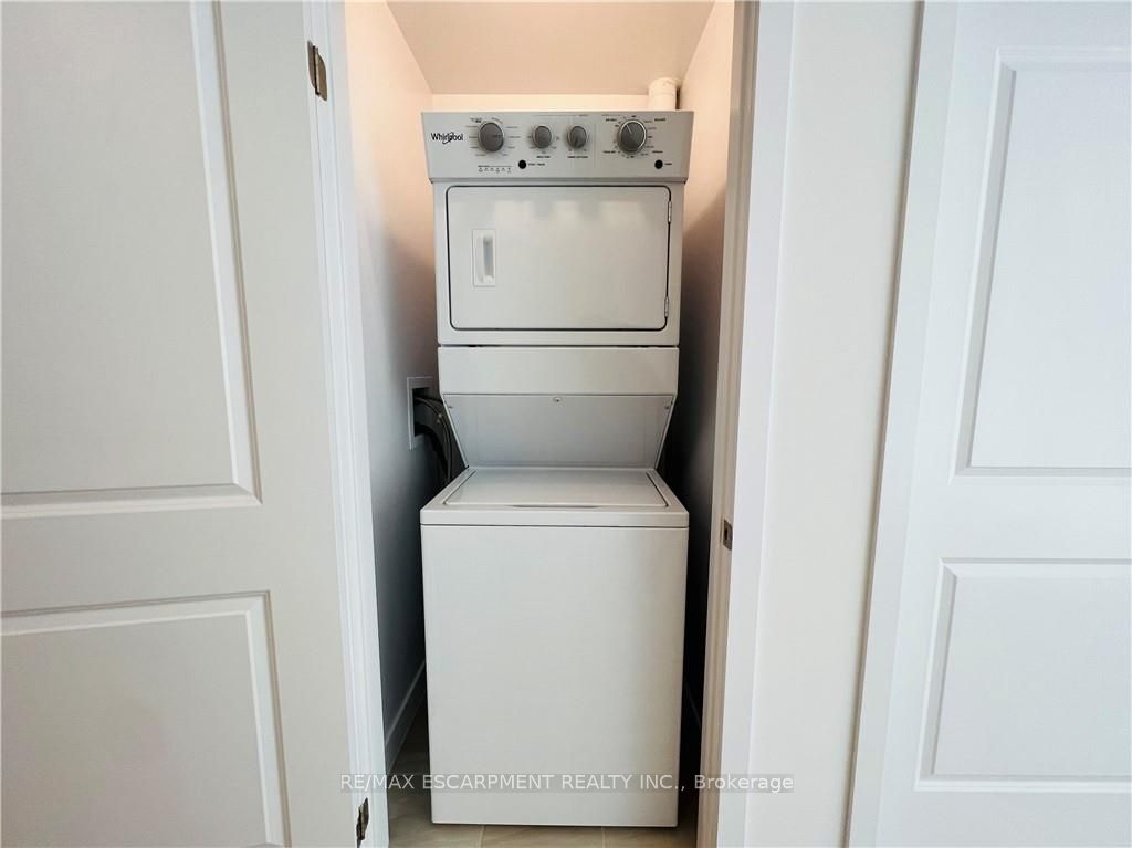460 Dundas St E, #336