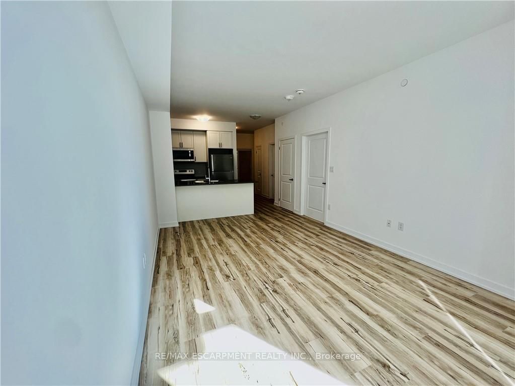 460 Dundas St E, #336