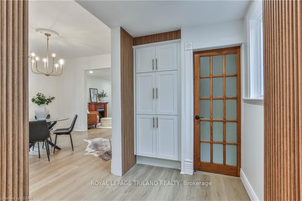 84 High St