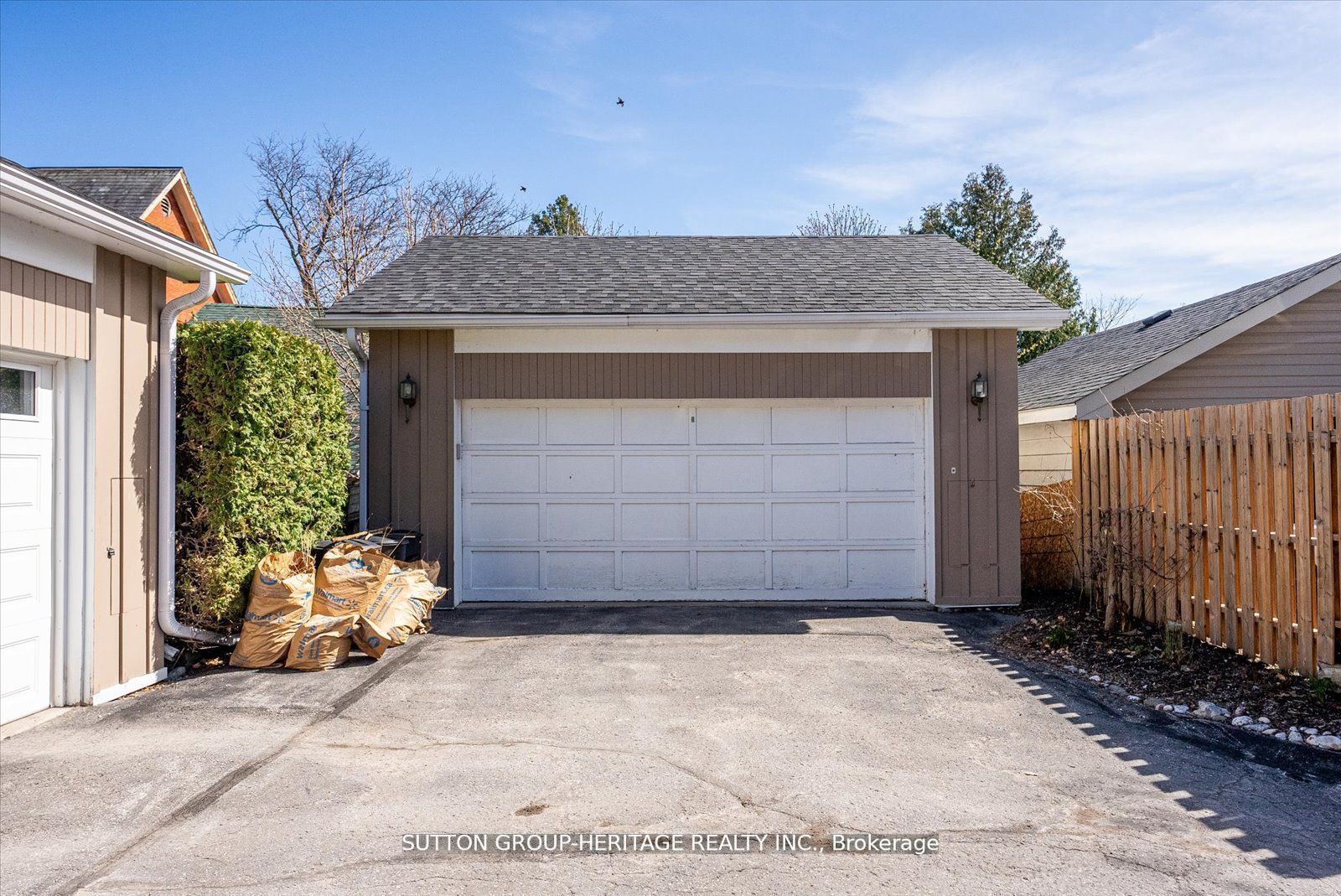 99 Bridge Street E #5