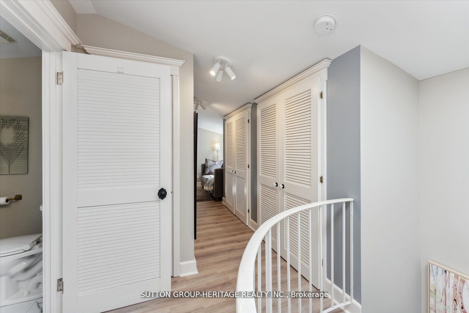 99 Bridge Street E #5